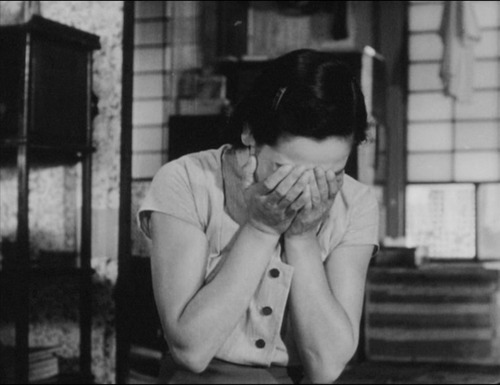 ozu-teapot:Cinematic Parallels:Tokyo Story | Yasujirô Ozu | 1953  vs. Nights and Weekends | Greta Ge