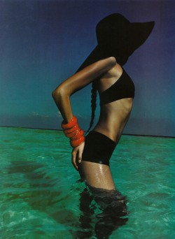 Lisa401971:  Rie Rasmussen By Enrique Badulescu - French Vogue May 2000