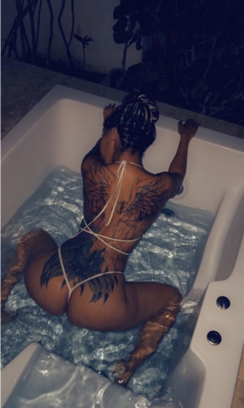 kathyconkreal:  Fuckin me now babe 😋 