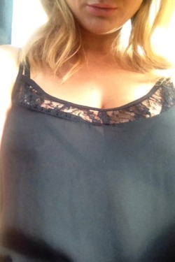 bellevixen:  My nipple (and new bra) wanted to say hey. 