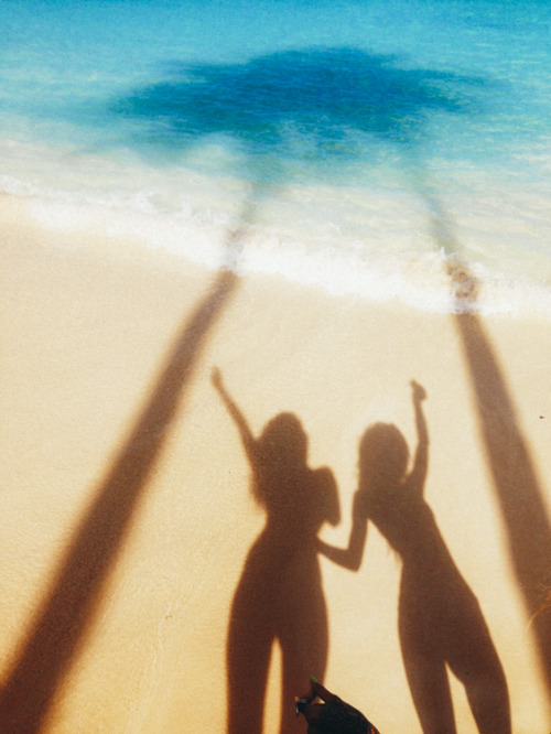 gypsyone:  Sandy beach days in Stone Fox Swim