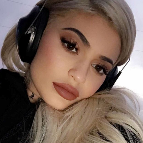 citys-sky: kylie - icons like/reblog if you use
