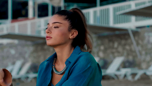 6d8d5b63368251306cc73a9fdd515870c700bf1b.gifv