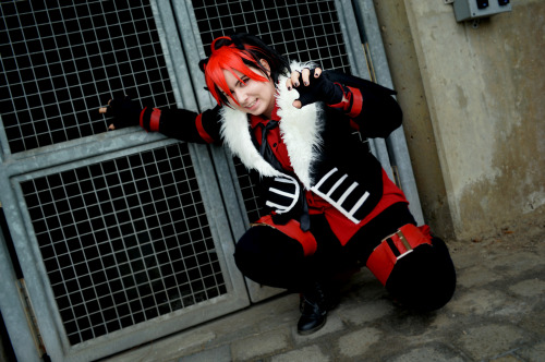 actualprotag:  emo furry life….i must break these chains these are from youmacon 2015, my crow from show by rock cosplay!  photos and edits by @agenderyuripetrov 