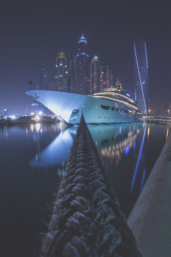 worldfam0us:  Dubai Living | WF 