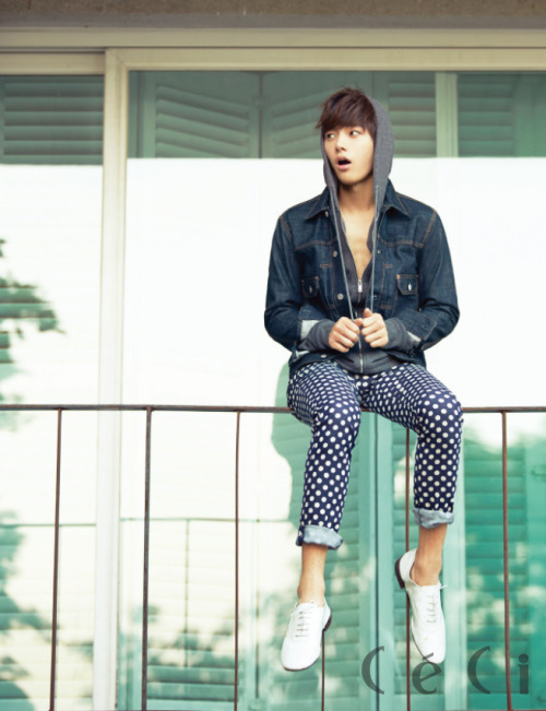 XXX Kim Myung-soo (L), Infinite | Ceci Magazine photo