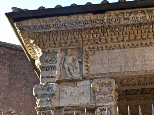 classicalmonuments: Arcus Argentariorum (Money-changers) Rome 204 CE 6.15 m high, 3.3 m wide Its act