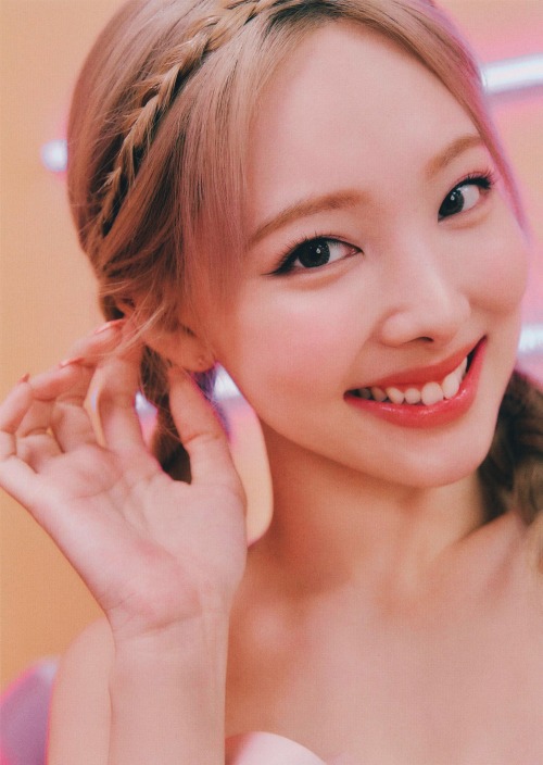 TWICE BETWEEN 1&2 Archive Ver. Scan