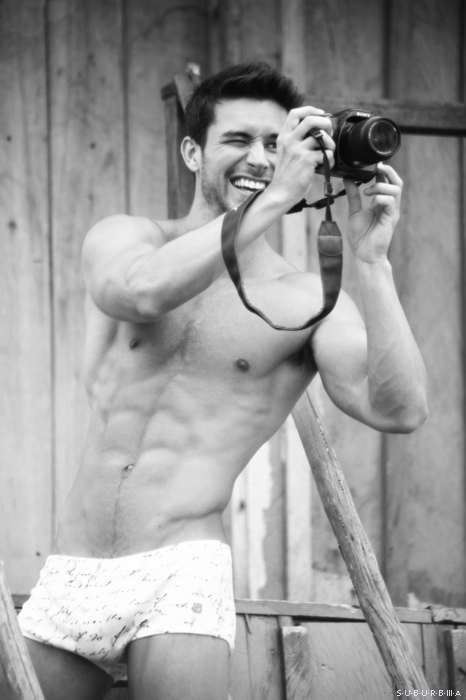 hunkopedia:  Follow Hunk’o’pedia for more hot guys!
