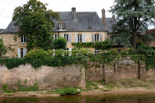 ysvoice:| ♕ |  Maison à Montignac - Dordogne, France  | by © Loïc BROHARD