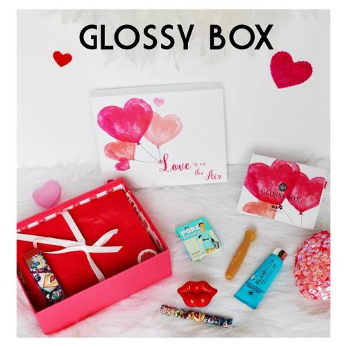 HAPPY WEEKEND!!! Glossybox a great way to try the latest and most popular brands in cosmetics. For o