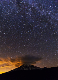 travelingcolors:  Mt. Rainier at Night |