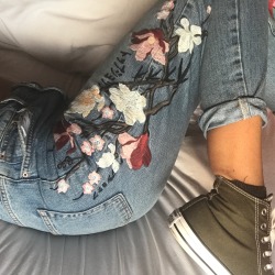 thyring:these jeans are officially my favourite