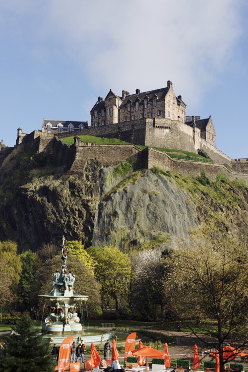 Edinburgh Castle, by Kyle Bonallo (ig: @kylebonallo)