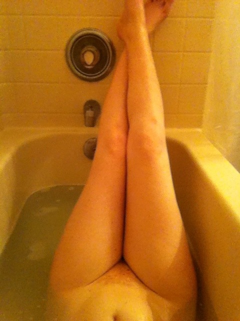 shimapandora:  More pics of bath time~ 💋