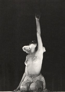 magictransistor:  Fritz Lang, Metropolis, 1927.