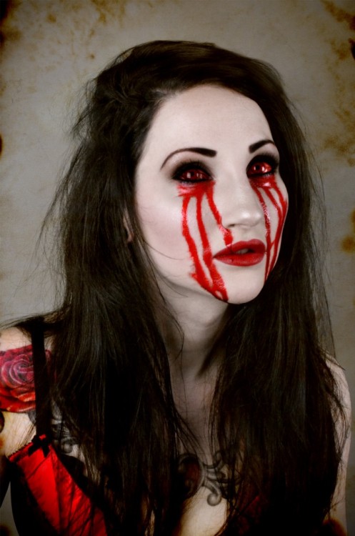 universo-sangrento:  Bloody Eleine by P-recious 