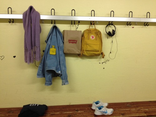 callmefallada:  i need my space (in the locker room) 