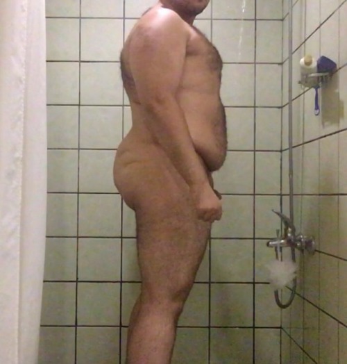 chubbybiboysex: Have a full front and back view of my body