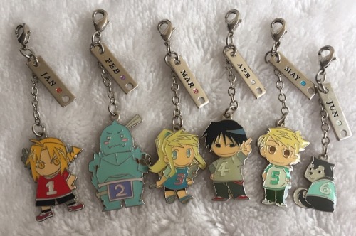 fma-merchandise: ↳ Fullmetal Alchemist Birthday Accessories charms by Movic.Which character are you?