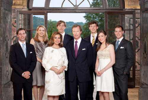 REIGNING DESCENDANTS OF KING CHRISTIAN IX AND QUEEN LOUISE OF DENMARKKING PHILIPPE I OF THE BELGIANS