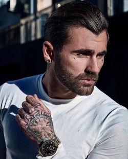 beardburnme:  chris_perceval Instagram