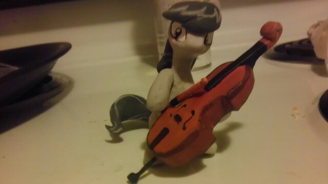 ruby-sunrise:  Crummy pictures of the music ponies~ Taking these was really rushed