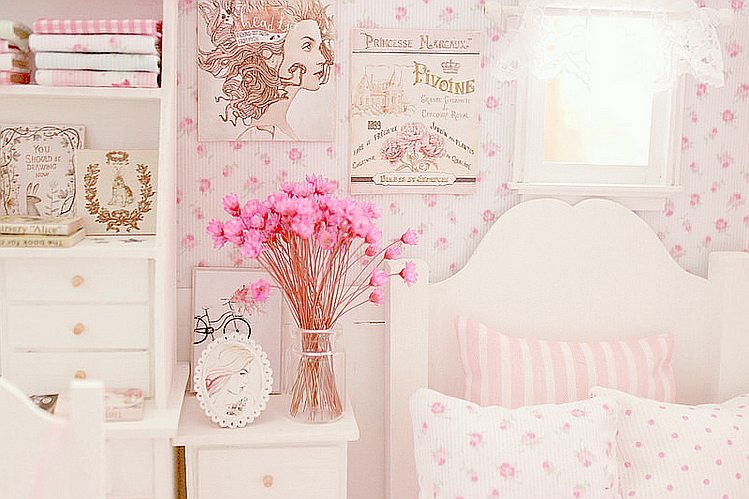rainingteadrops:  window of pink light (by Carol Moonchild) on flickr 