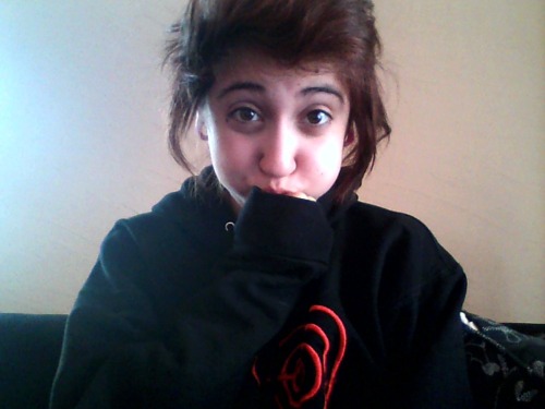 letscuddlewithsatan:  #morning #bored #ugly #bah 