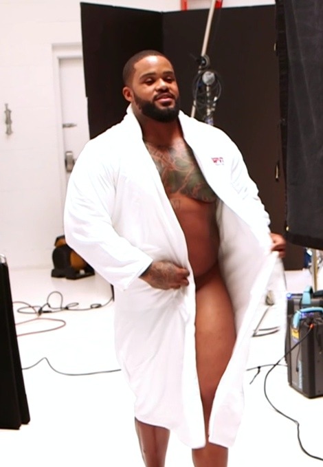babybutta:  thabigdogs:  Prince Fielder and his photo shoot for ESPN’s body issue… Man to be in that room!  :DDDD BEAUTIFUL! 