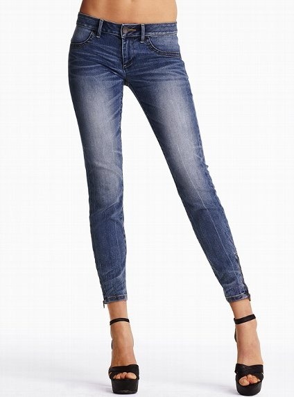 girls-in-jeans: Girl in Jeans