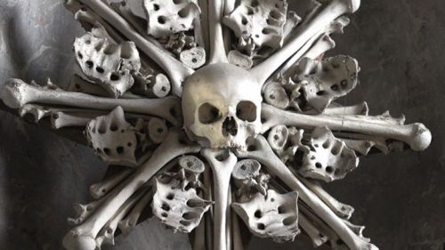 ewok-gia: Detail of skull and crossbones — at Sedlec Ossuary