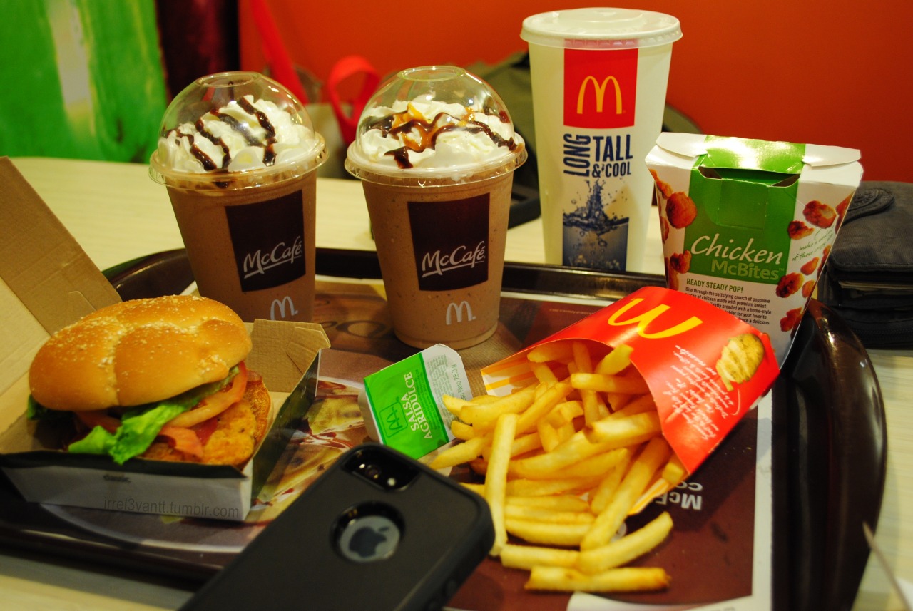 irrel3vantt:  Our lunch before going to FL c:May my wallet RIP (ily bby I’m sorry) 