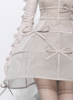 wink-smile-pout:  Valentino Haute Couture