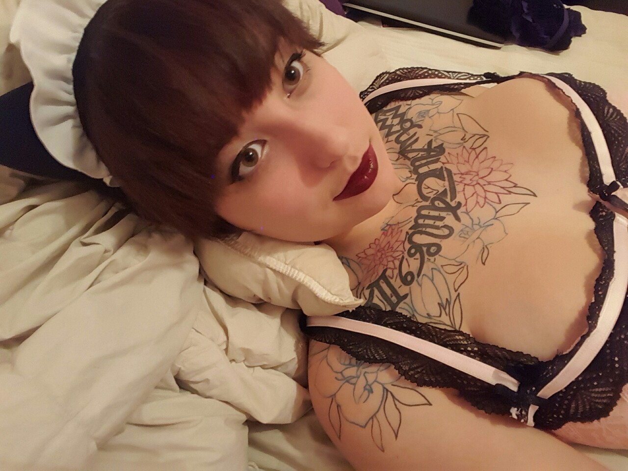 rosesanddahlias:  My fun kitty maid outfit~