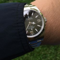 womw:  Happy New 2016 guys! This is the first wrist shot of the year featuring a @rolex Explorer 😊🚀 by vanity_agenda from Instagram http://ift.tt/1PCAwnt
