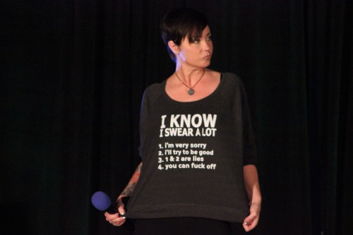 bigmammallama5:doctor-could-be-bisexual: ladysidhe:carryonmywaywardmeese:Kim Rhodes - Houston Co