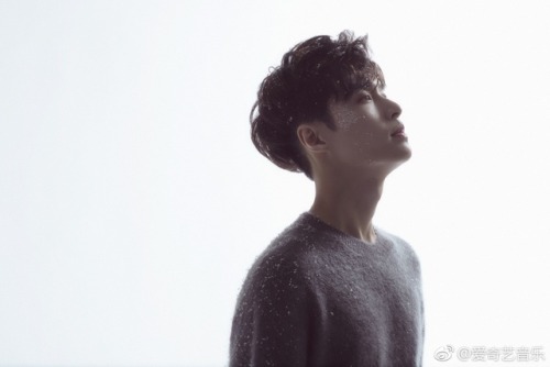 thekoreanbigbang: 171222 Zhang Yixing