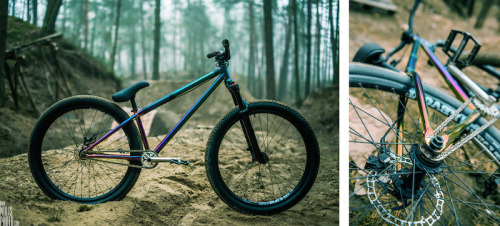 brokenbmx:  bikes-and-trees:  Oil slick Dartmoor Cody. dart-bikes on Pinkbike.  More photos!! Thats 