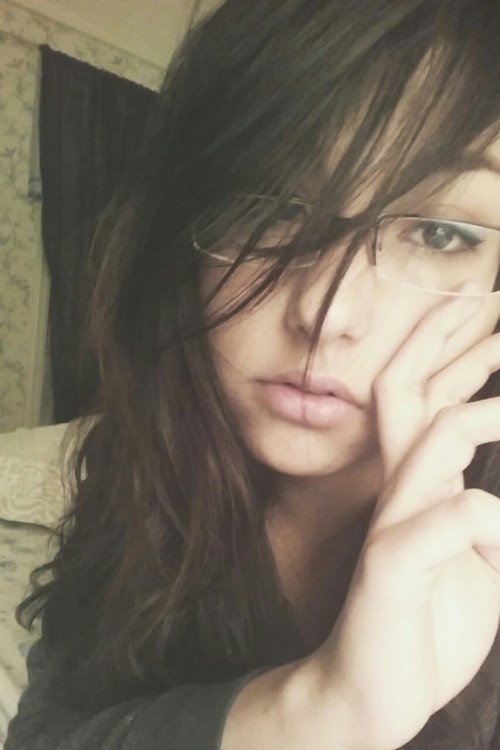 lunvrsky:  MIRAME because being Mexican shouldn’t be a bad thing.   Because my mother and father’s struggles to settle in the U.S. should be seen as inspiring, not embarrassing.  Because thinking my skin color was something to be ashamed of isn’t