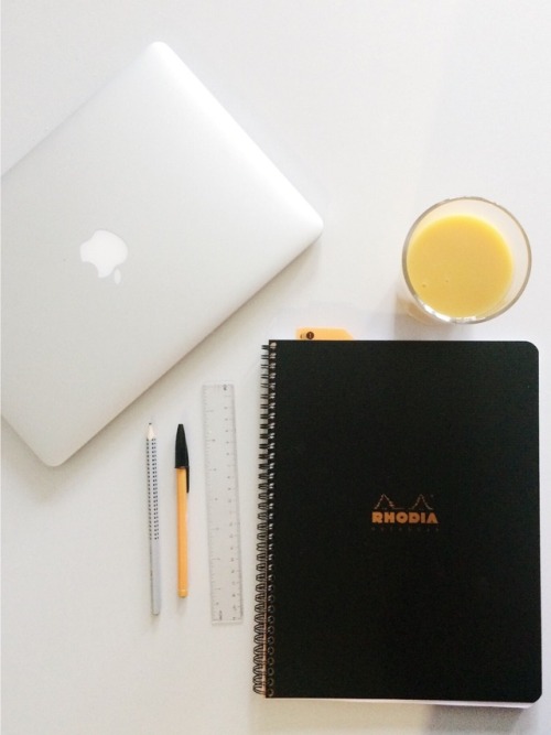 astrostudy: when you accidentally match your food and juice to your stationery oops