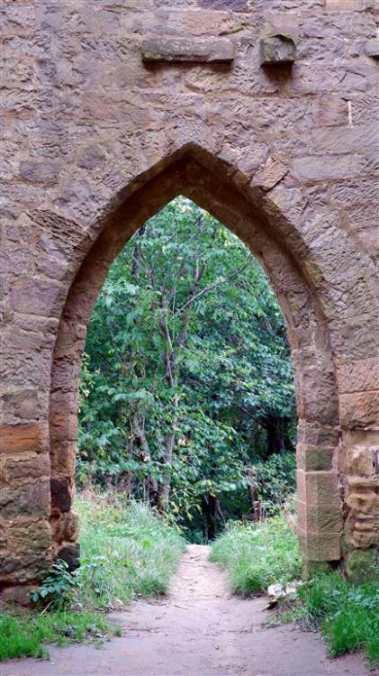 yorksnapshots:Through the Arches. Hackfall Castle a folly in North Yorkshire, England.