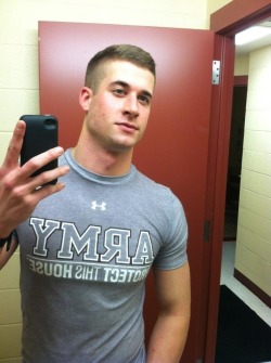 militarymencollection:  via itsaboutthemen8