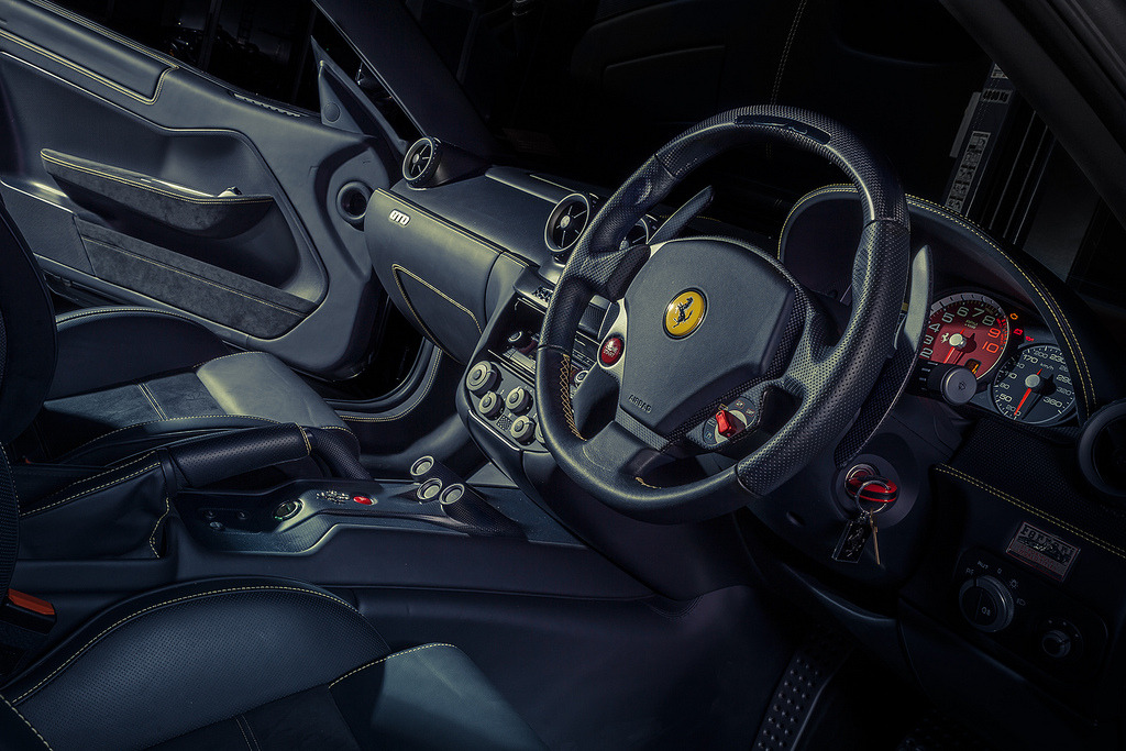 crash&ndash;test:  Ferrari 599GTO Interior (by Extreme Ben)