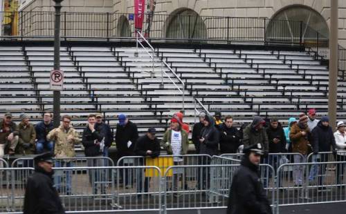 dragoni:   Donald Trump’s Inauguration Parade Looks to Be Sparsely Attended   Let history show the truth because #FactsMatter Ben Carson and empty presidential viewing stand Other Sources:  In photos: President Donald Trump’s Inaugural Parade,  