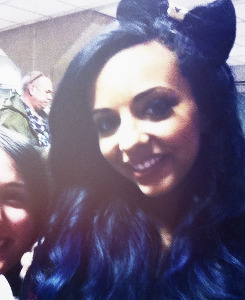 iconicgirls:  Perrie and Jade at the Dallas Airport today. 