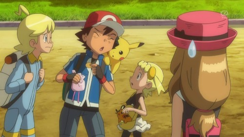 soveryanon:  Meanwhile, Serena’s food is casually trying to kill him. 