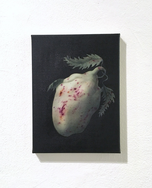 hogboom: ‘‘Bruised fruit’‘ Oils / canvas / 15x21 cm 2020