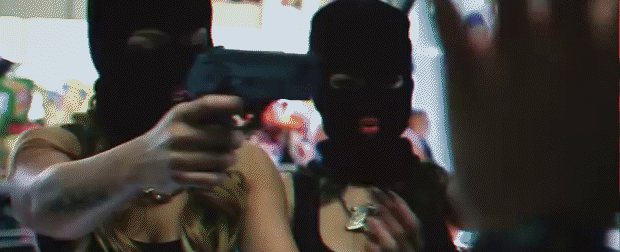 theghettoprincesa:  デ═一