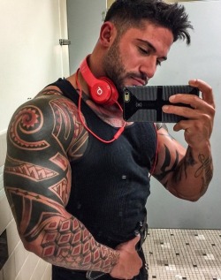 hyper-masculine:    ► HYPER-MASCULINE ♂ ◄ [page]♂ ♂♦ Hyper-Masculine ARCHIVE ♦ [all pics]   